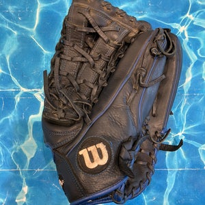 Wilson A950 RH Baseball Glove 14" (Used)