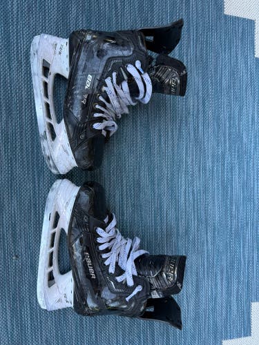 Black 2022 Bauer Supreme Mach Hockey Skates Size 6.5 Fit 2 (Used)
