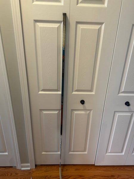 Senior Warrior Covert QRE Super Light Right Handed Hockey Stick W28M 75 Flex (Used)