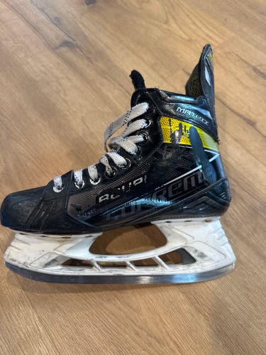 Bauer Supreme Matrix Hockey Skates Regular Width 7.5 (Used)