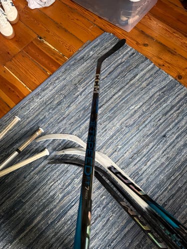 Senior CCM JetSpeed FT7 Pro Right Handed Hockey Stick P28 65 Flex (Used)