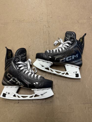 2024 CCM Tacks XF Pro Hockey Skates Regular Width 8.5 (New)