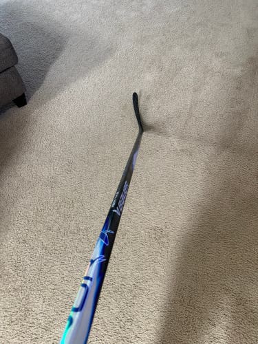 Senior Bauer Vapor Flylite Left Hand Hockey Stick P90TM 77 Flex (New)
