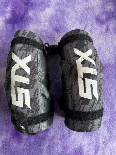 Large Youth STX Stallion 50 Arm Pads (Used)