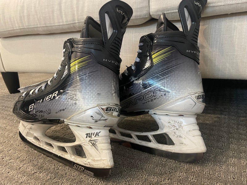 Black/Gray 2025 Bauer Vapor Hyperlite 2 Hockey Skates Regular Width Pro Stock 8 (Used)