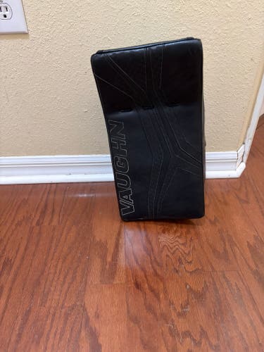 Vaughn V10 Pro Carbon Regular Pro Stock Blocker
(Used)