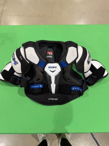 CCM XTRA SE Shoulder Pads | Senior Small
