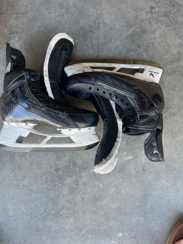 True Pro Custom Hockey Skates Regular Width 9 (Used)