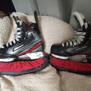 Black Bauer Vapor 1X 2.0 Hockey Skates Regular Width Size 3.5 (Used)