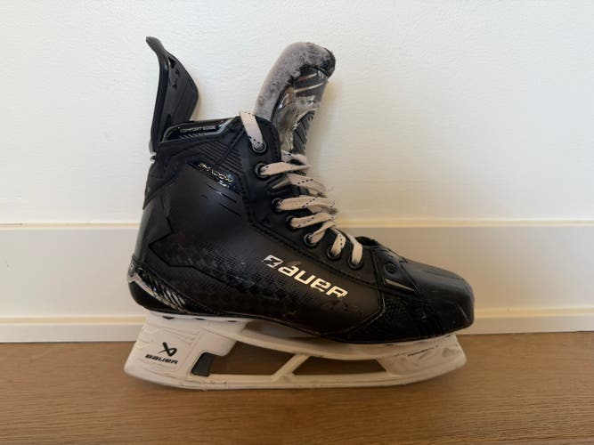 Bauer Supreme Shadow Hockey Skates Pro Stock Size 5.5 (Used)