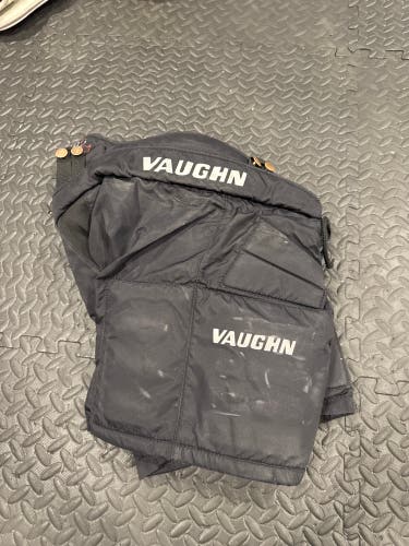 Junior Medium Vaughn Velocity 7190 Hockey Goalie Pants (Used)