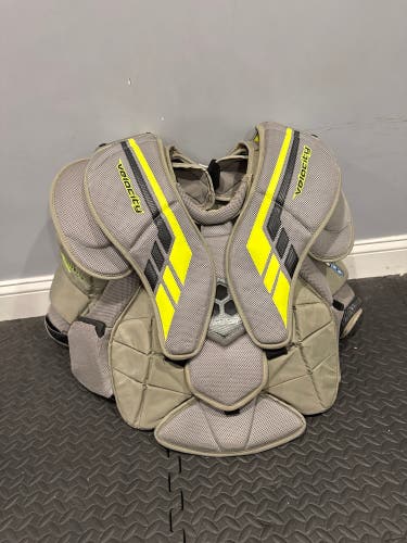 Small Vaughn V8 Pro Carbon Goalie Chest Protector Pro Stock (Used)