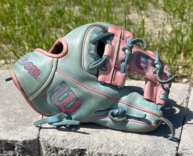 2024 Wilson A2000 RH Infield Baseball Glove 11.5" (Used)
