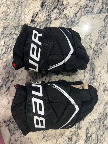 Bauer Vapor Flypro Gloves 13" (Used)