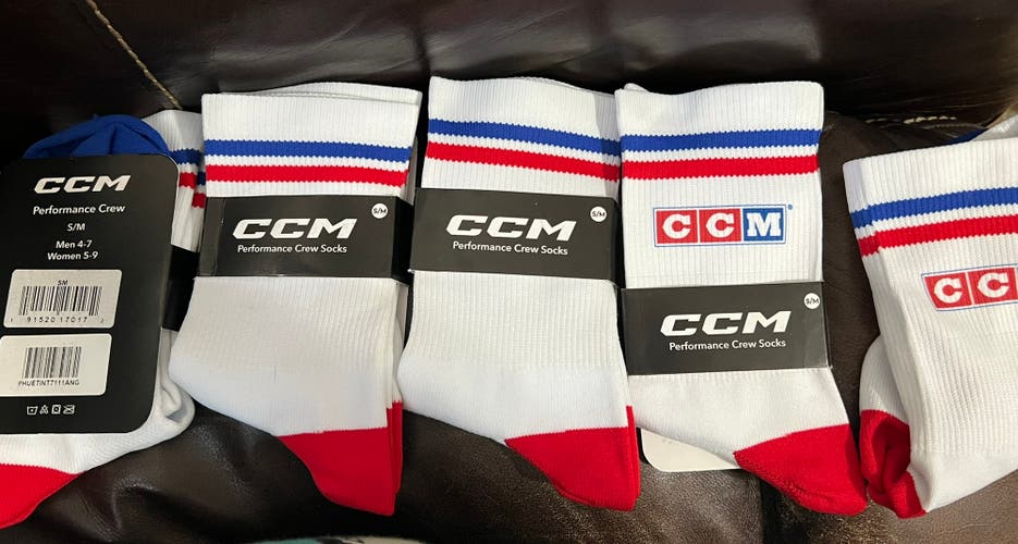 White Adult Unisex Small / Medium CCM Socks (New)