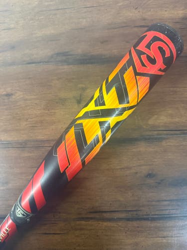 Louisville LXT 28/17 (-11) Fastpitch Softball Bat