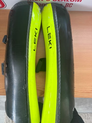 LEKI CARBON Shin Guards Medium/Large Shin Guard (Used)