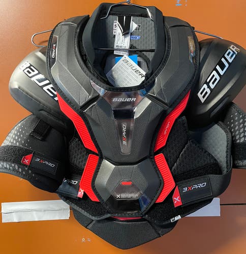 New Bauer Vapor 3X Pro Shoulder Pads Int Medium