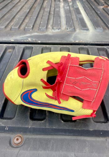 2025 Nike Vapor Elite RH Infield Baseball Glove 10.5" (Used)