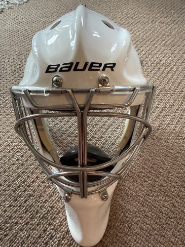 Senior Medium 2025 Bauer 960 Goalie Mask (Used)