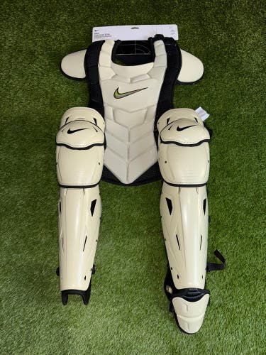 New Nike Diamond Elite Catcher's Set Khaki 17”