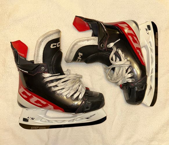 CCM JetSpeed FT4 Pro Hockey Skates 8 (Used)