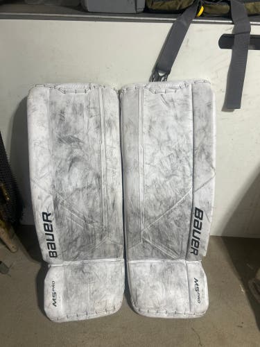 31" Bauer Supreme M5 Pro Goalie Leg Pads (Used)