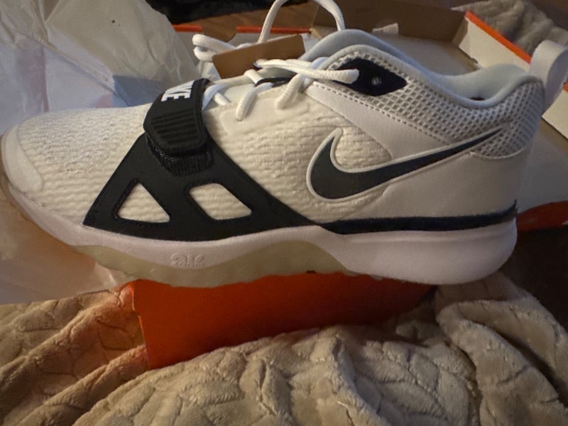 White Men's Size M 11.5 (W 12.5) Adult Nike Air Zoom Diamond Elite Low Top Turf Cleats (New)