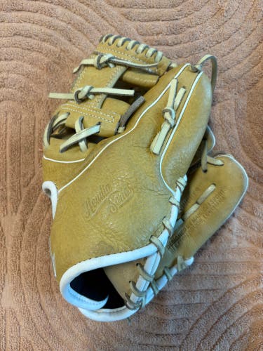 Marucci Acadia RH Baseball Glove 11.25" (Used)