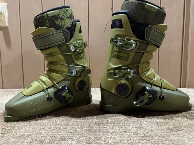 Mondo 27 & 27.5 Unisex K2 Revolve Park Ski Boots Medium Flex (Used)