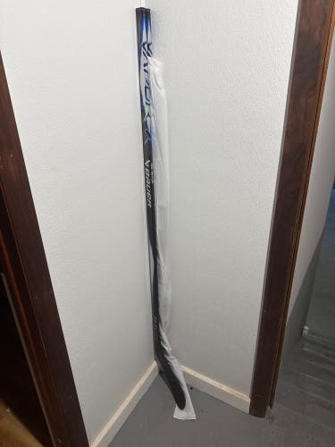 Intermediate Bauer Vapor FlyLite Left Hand Hockey Stick P28 65 Flex (New) Can negotiate on the price