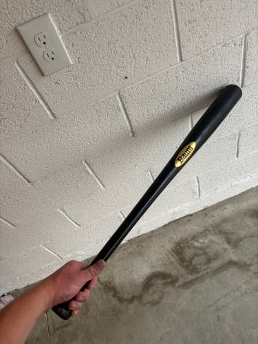 2025 Baum Gold Stock Wood Composite BBCOR Certified Bat (-3) 30 oz 33" (Used)