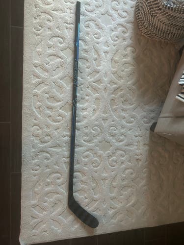 Senior CCM Vizion Left Hand Hockey Stick P28 75 Flex (Used)