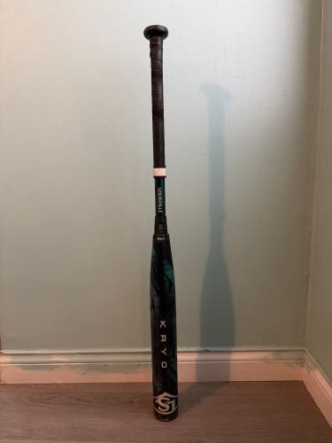 2025 Louisville Slugger Kryo Composite Bat (-10) 22 oz 32" (Used)