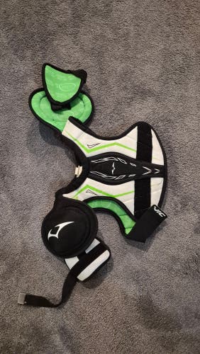 Medium Warrior Shoulder Pads (Used)
