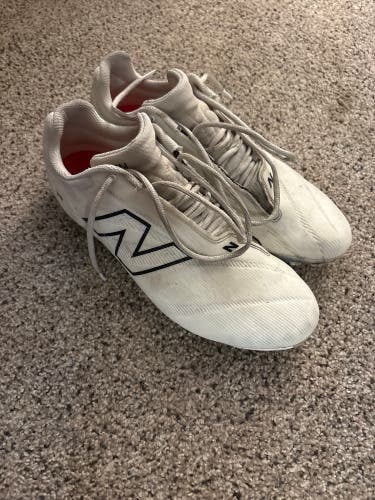 White Men's Size M 12.0 (W 13.0) Adult New Balance Low Top (Used)