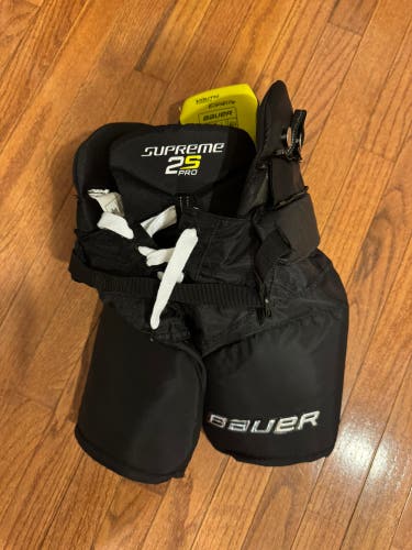 Youth Small Bauer Supreme 2S Pro Hockey Pants (Used)