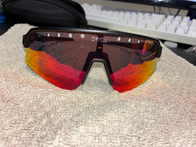 Vented Oakley Sutro Lite Sweep