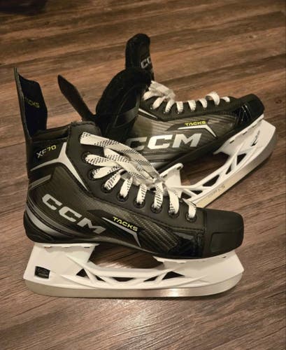 Black 2023 CCM Tacks XF 70 Hockey Skates Wide Width Size 5 (Used)