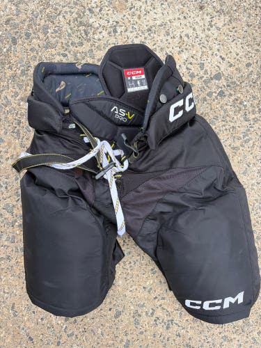 Men's Senior Medium CCM AS-V Pro Hockey Pants (Used)