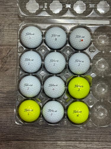 12 Titleist Pro V1 / Pro V1x Golf Balls - 5A Mint Condition