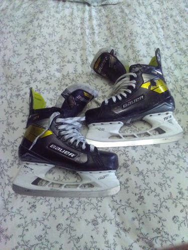 Bauer Supreme 3S Hockey Skates Regular Width 8 (Used)