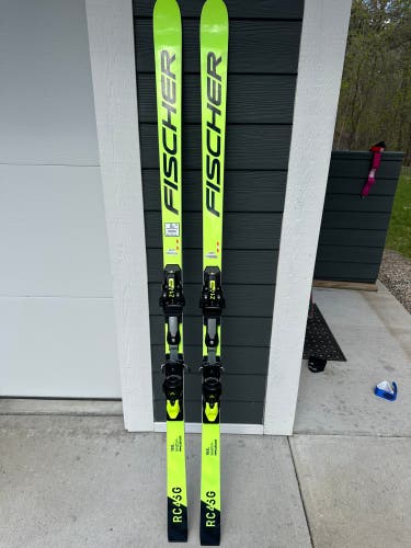 Unisex 2024 Fischer RC4 SG 188 cm Racing Skis With Bindings Max Din 12 (Used)