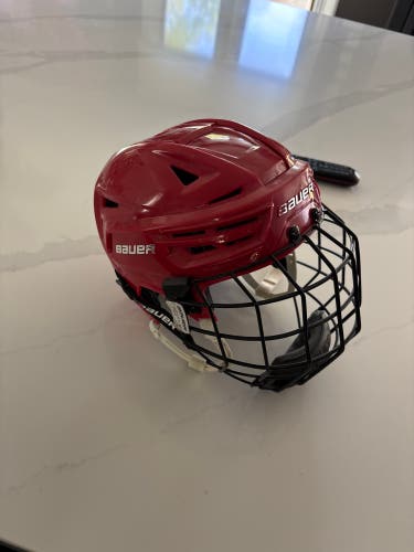 Medium Bauer Re-Akt 150 Helmet (Used)
