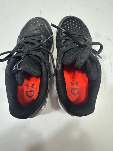 Black Kid's 1Y (Big Kids / Youth) Under Armour (Used)