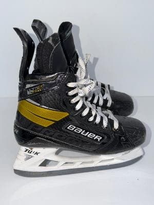 Bauer Supreme Ultrasonic Hockey Skates 7.5 (Used)