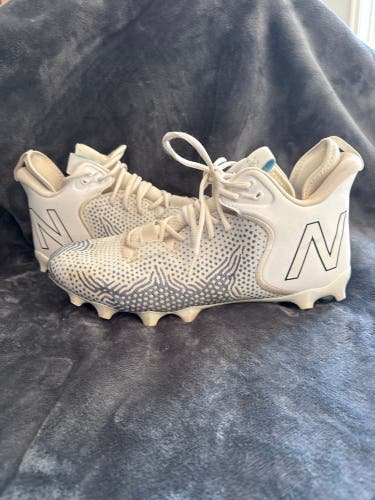 White Men's Size 13.0 (W 14.0) Adult New Balance Freeze 3.0 Mid Top Molded Cleats (Used)