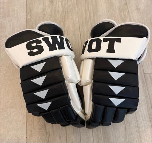 Five Piece Hockey Player Bundle
