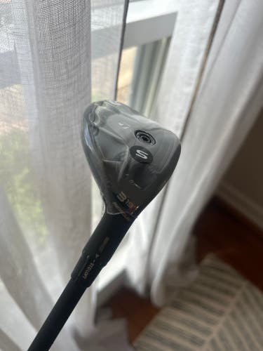 Men's 2025 TaylorMade TaylorMade Qi4D Rescue Hybrid Right Handed Hybrid Stiff Flex 3H (New) w/ cover