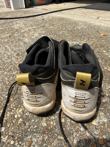 Black Men's Size M 9.0 (W 10.0) Under Armour High Top (Used)